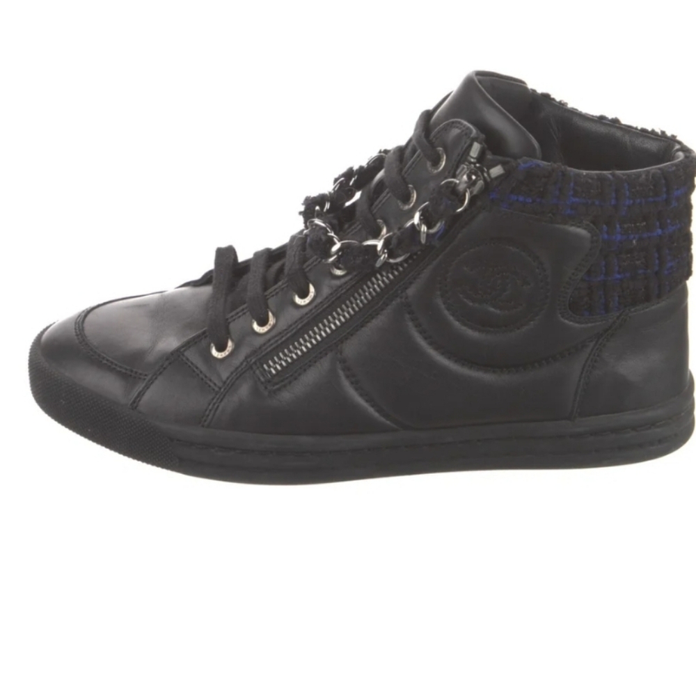 Chanel Authentic Interlocking Cc Logo Sneakers Wo… - image 2